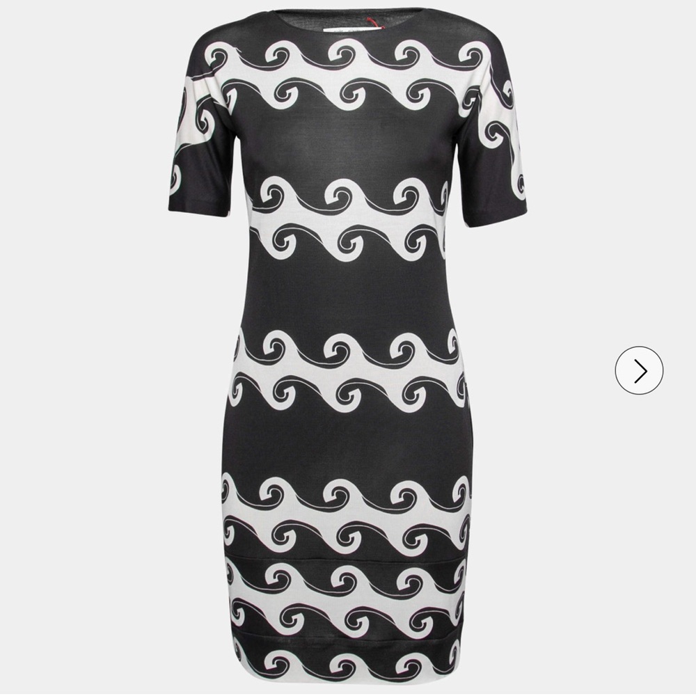 Diane Von Furstenberg Monochrome Wave
Print Silk Knit Cyrani Dress